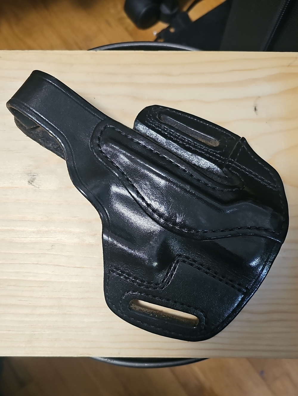 Don Hume Leather Holster G23 RH Thumb break